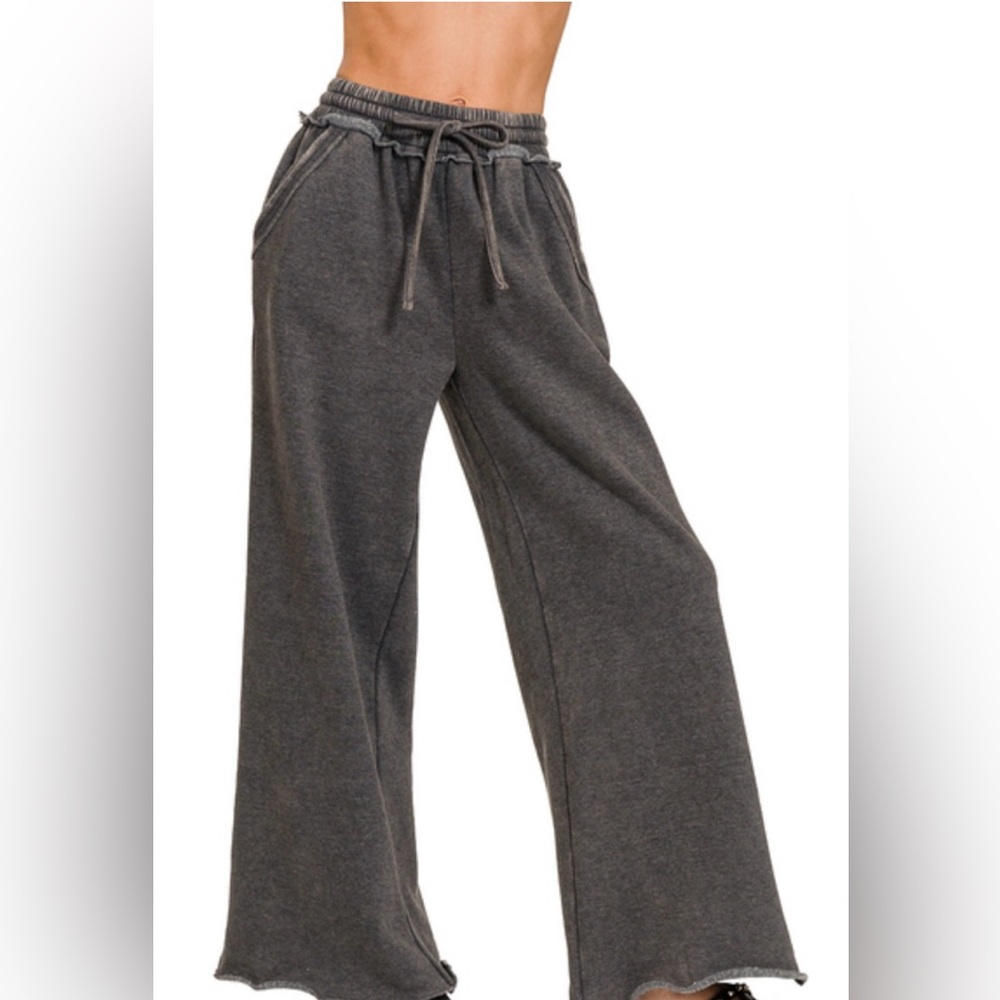 Fabulous Acid Wash Fleece wide Leg Pants with Pockets - Picture 2 of 2